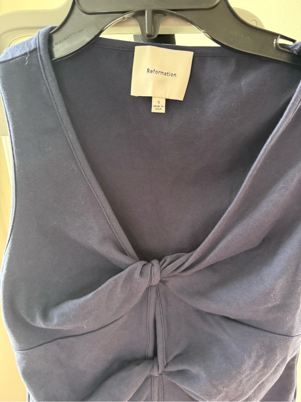 Reformation Tefi Twist Cutout Stretch Organic Cotton Tank - Picture 3 of 4